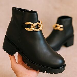 Nicole Miller Black Faux Leather Chelsea Boots Chain Detail | Size 8.5 New